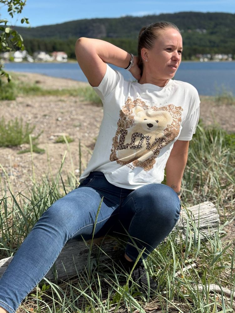 Dame T skjorte bamse beige