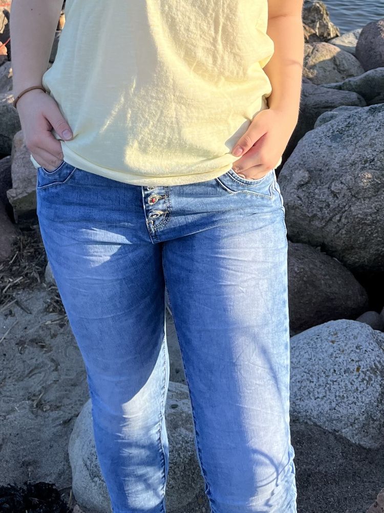 Jewelly jeans