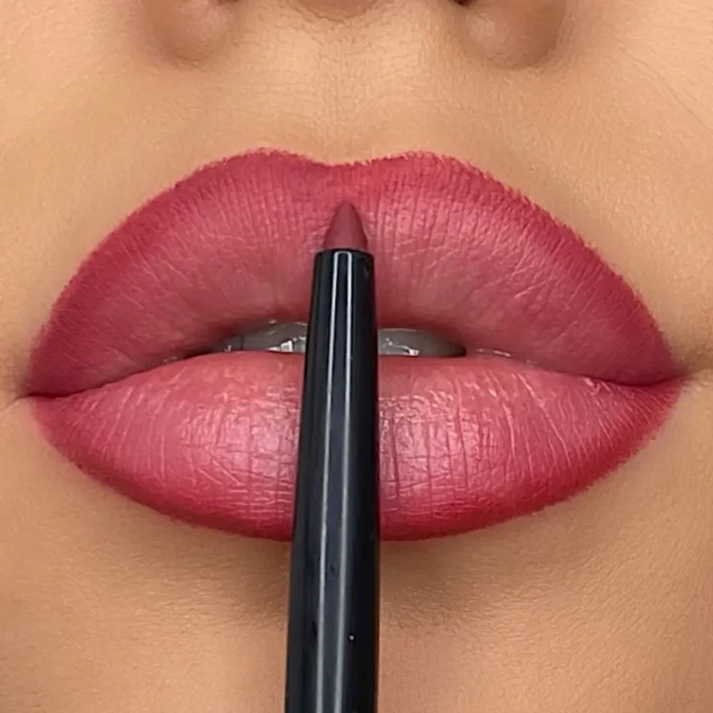 Long Lasting Lipliner